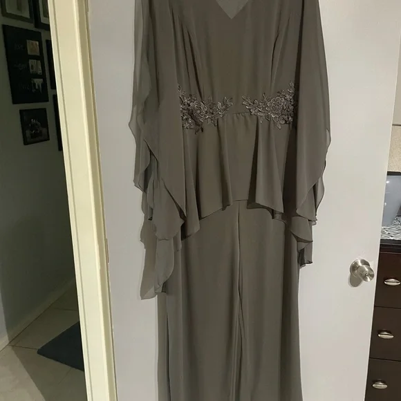 Dress jumpsuit . XL / 95%polyester/5%spandex - Picture 6 of 13